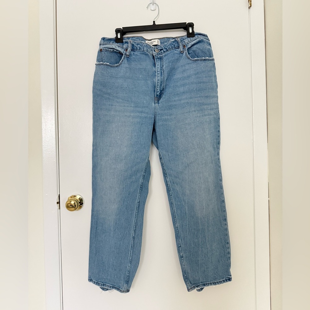Abercrombie & Fitch Ankle Straight Light Blue Denim Jeans